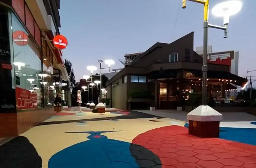 Presentan proyecto para que bares, restaurantes y parrillas vuelvan a Alem: podrían abrir hasta las 2