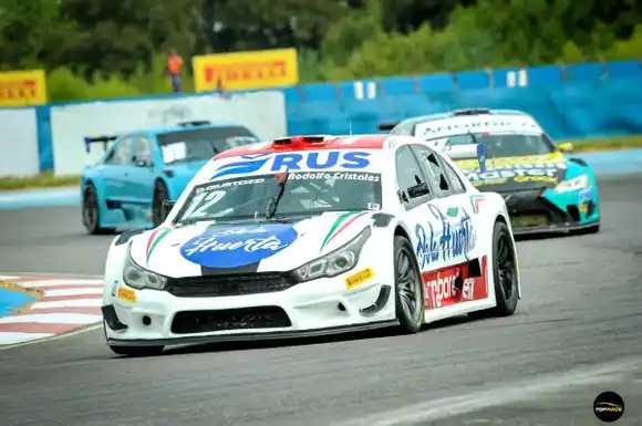 Comienza la actividad en el Autódromo con el Top Race