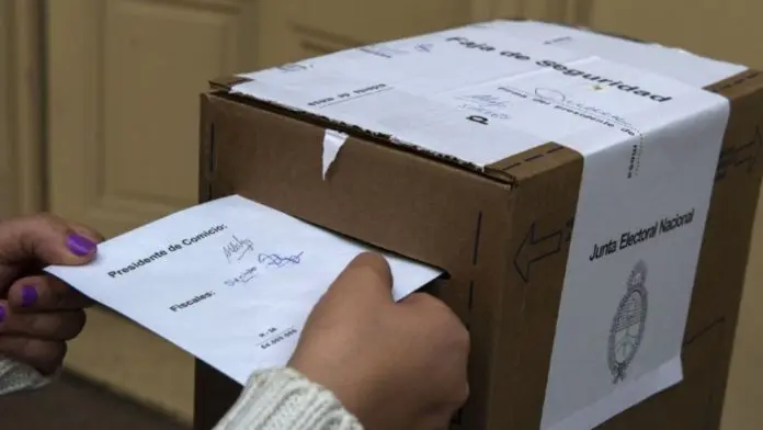 Los padrones definitivos para las PASO ya están en línea: consultá dónde votás