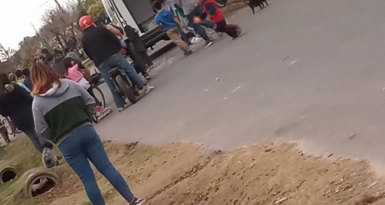 Grave accidente en Bozzano y Hermano Indio entre dos motos, dos mujeres heridas