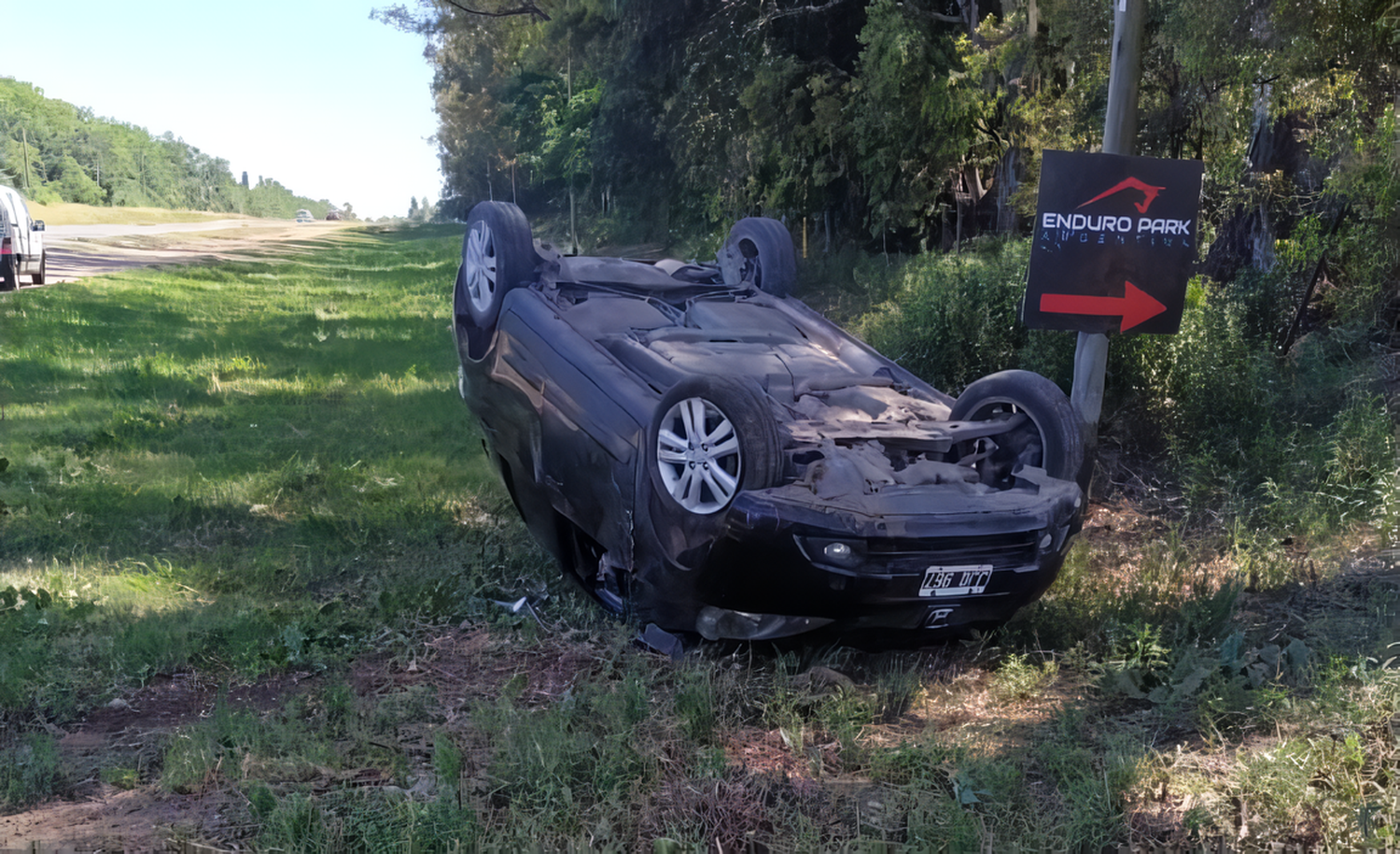 Volcó un auto en ruta 1001: la conductora resultó ilesa