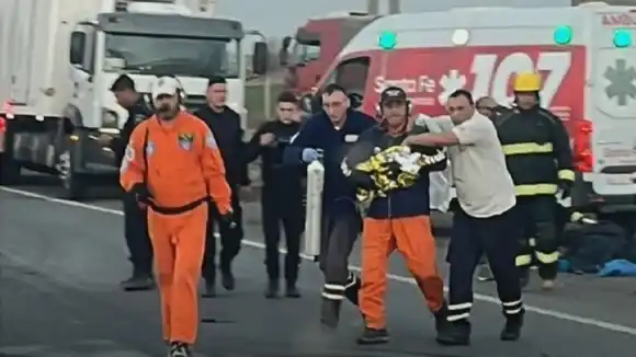 La historia del "Ángel" que rescató a un bebé de 6 meses en el choque de Piñero: "Un minuto más y se moría"