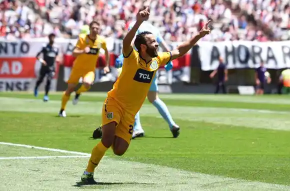 Lucas Gamba y su nueva posición: “Me estoy acostumbrando a jugar de 9, es un buen desafío”