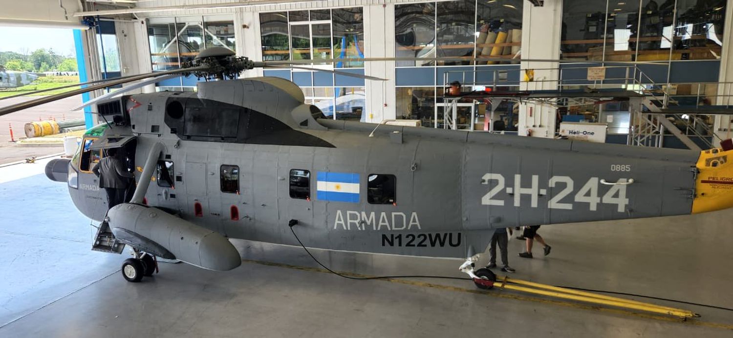 The Argentine Navy received two Sea King SH-3H helicopters.