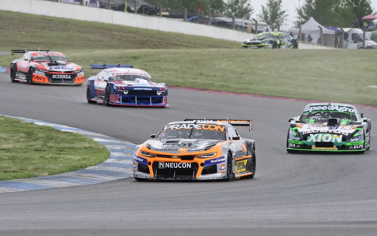Christian Ledesma en plena competencia. (Foto: Pradecon Racing)