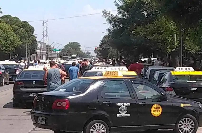 Aumento de taxis y remises: "No estamos conformes, es una tarifa inventada"