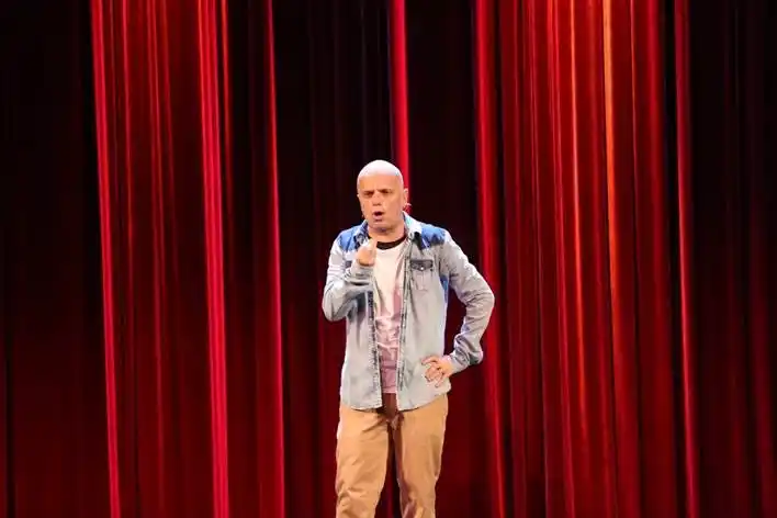 “Cada noche me espera algo desconocido en el escenario”