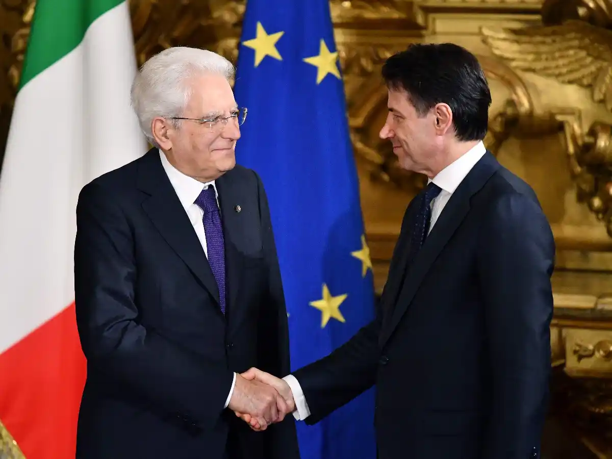 El jurista Giuseppe Conte, juró como primer ministro en Italia