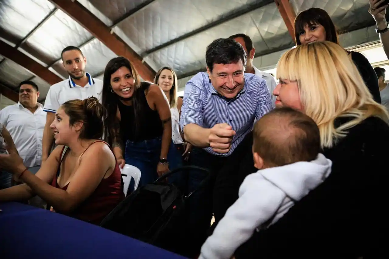 Lomas de Zamora: Entregaron tarjetas alimentAR con cursos de nutrición y campaña de vacunación