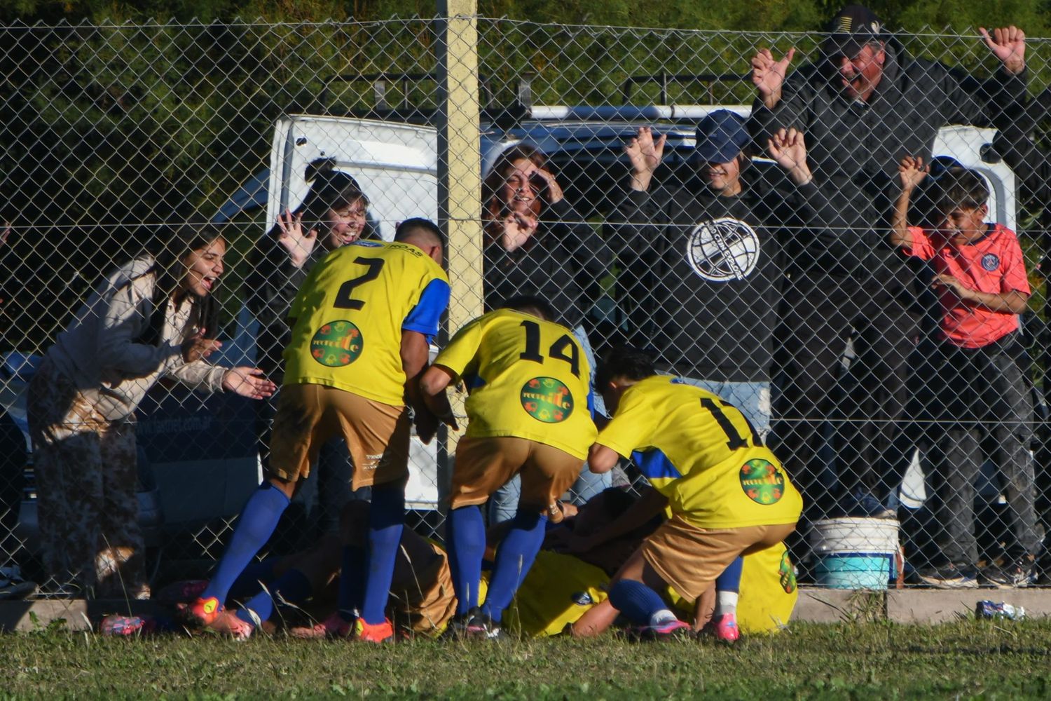 Vital triunfo del Canalla ante Juan E. Barra