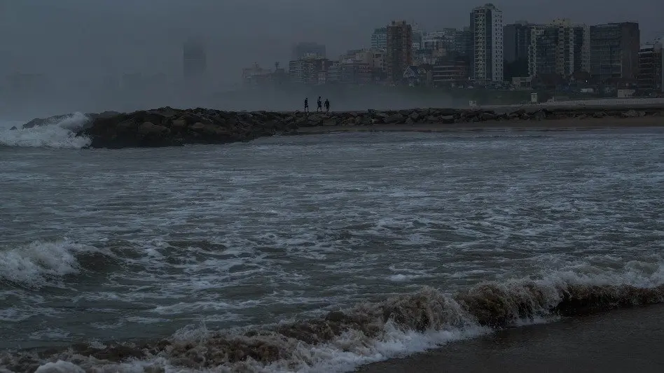 Se esperan tormentas, abundante caída de agua en cortos períodos e intensas ráfagas de viento