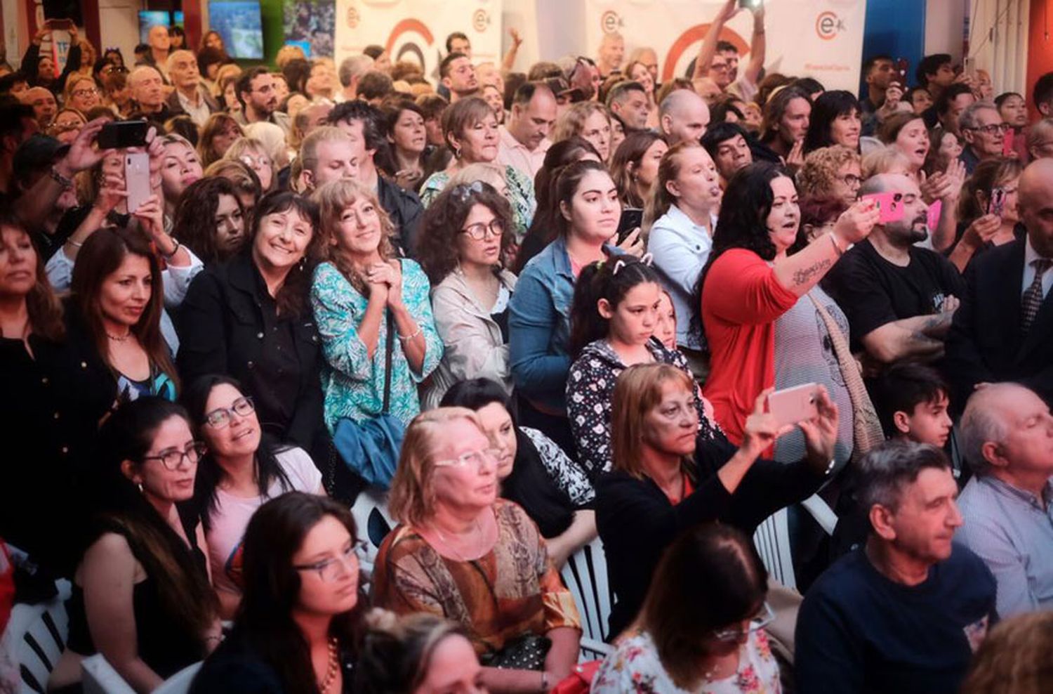 Tango y folklore en el martes de Espacio Clarín