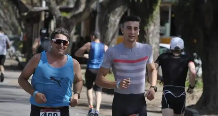 Sampedrinos se destacaron en el Triatlón de Baradero