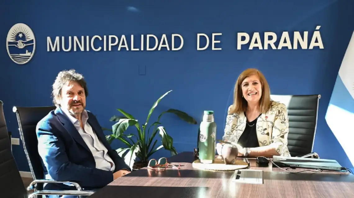 La intendenta Rosario Romero recibió al escritor Felipe Pigna