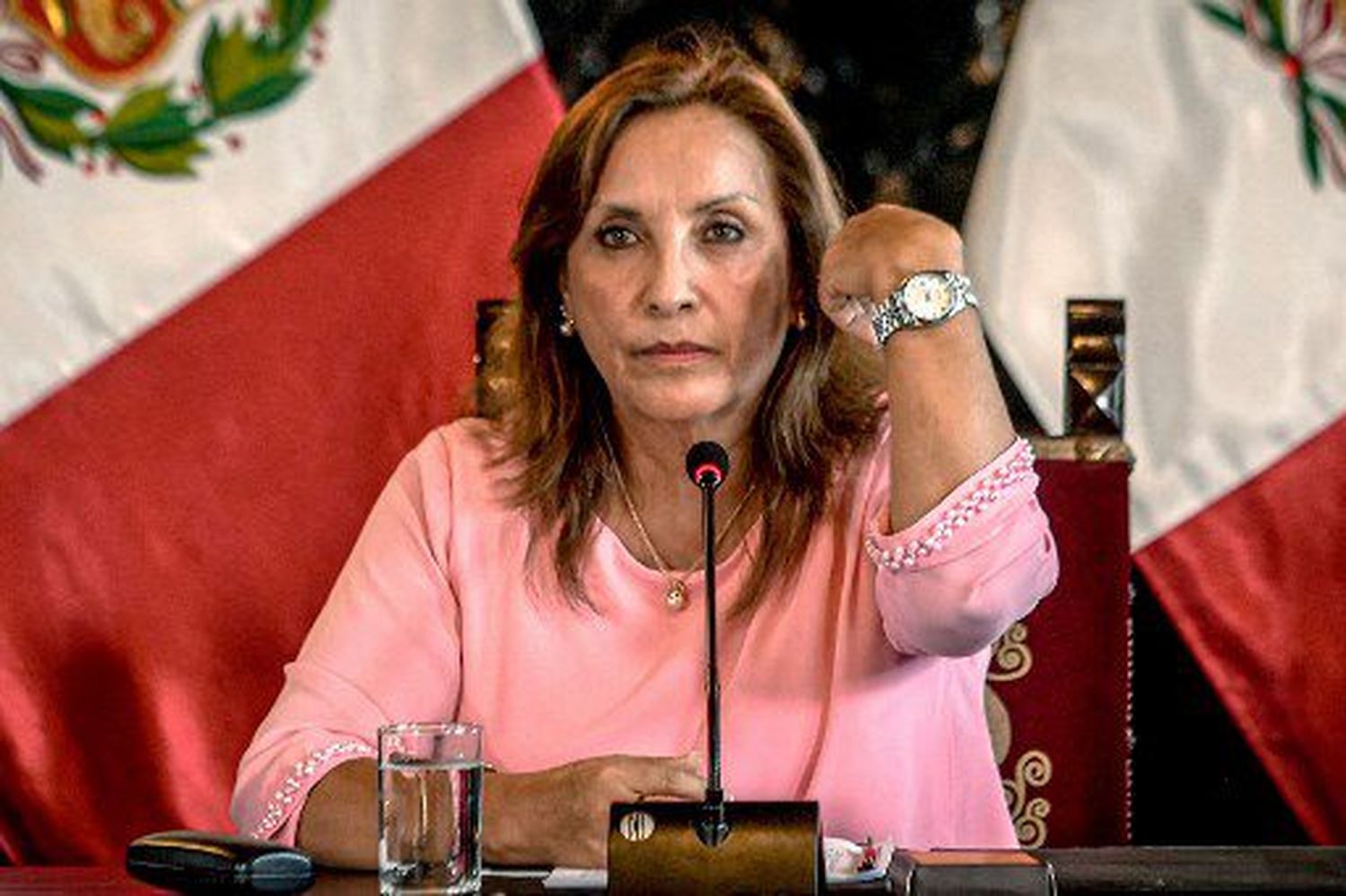 ¡ROLEXGATE EN PLENO DESARROLLO! Sin mandato judicial Fiscalía incauta relojes prestados a presidenta de Perú
