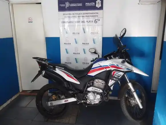 Detienen a un menor de 15 años que manejaba una moto robada en La Herradura