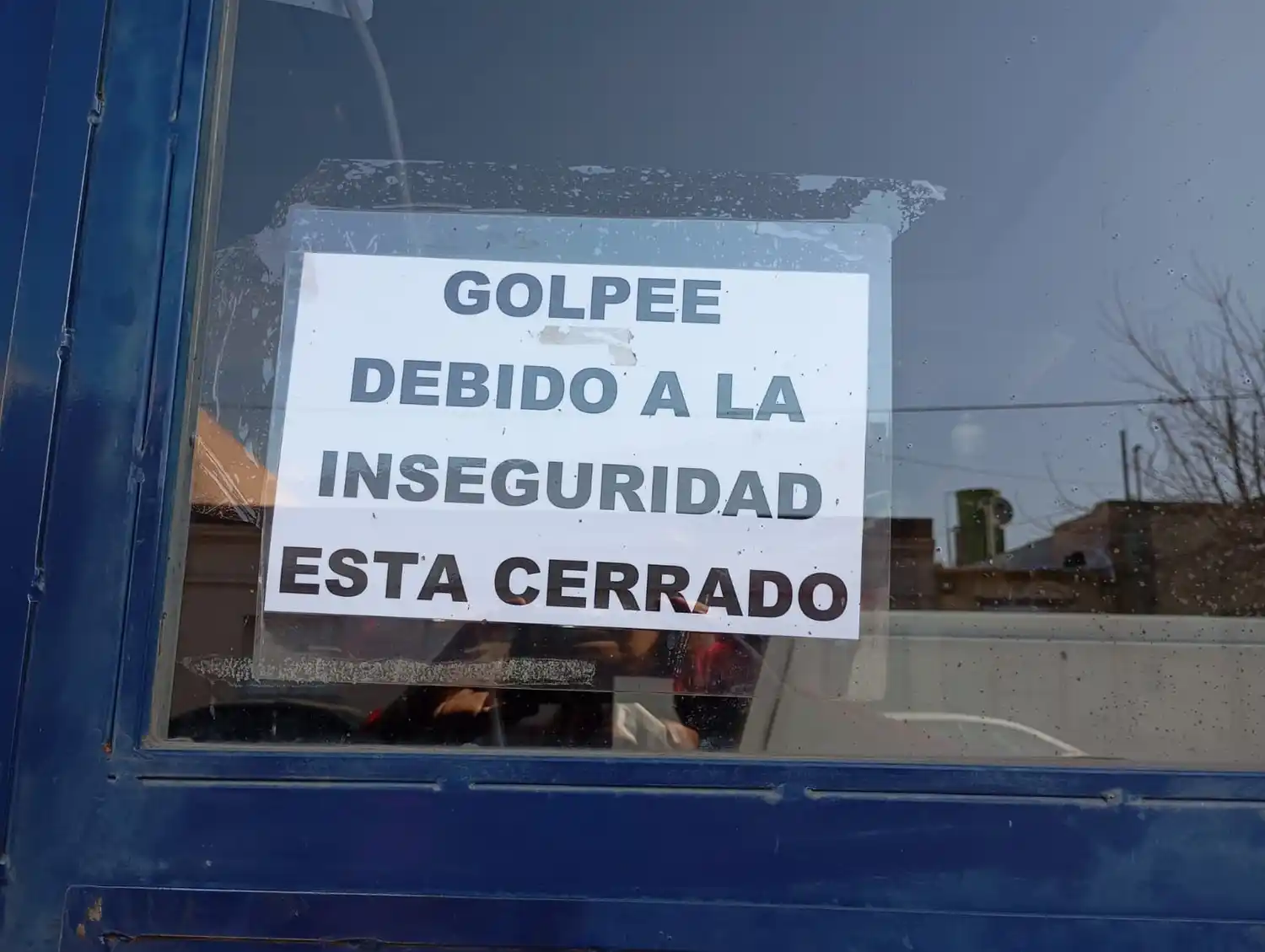 Inseguridad en comercios: hoy tenemos que poner este cartel