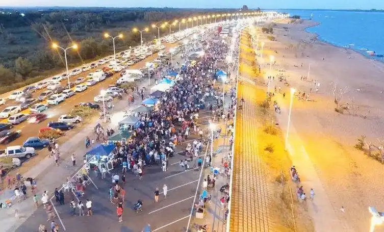 Frigerio lanzó la temporada de verano 2025 y presentó el “Pasaporte Entre Ríos”