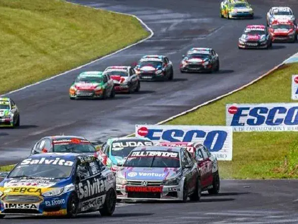 El Turismo Nacional corre su sexta fecha en Oberá con la presencia de Juani Canelña en la Clase 2.