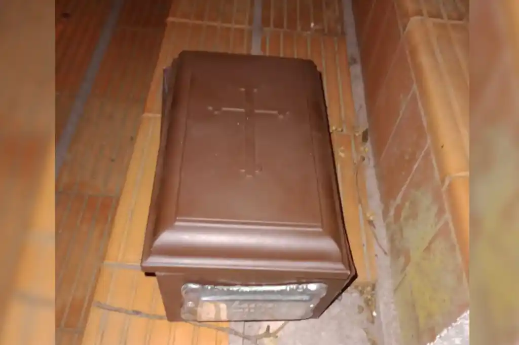 Conmoción en Rufino: encontraron un ataúd de niño al lado de una virgen e investigan si fue profanado