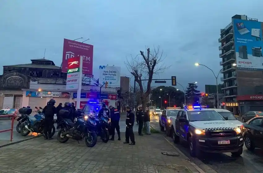 Circulación vehicular: controles en las calles rosarinas en el primer día de las nuevas restricciones