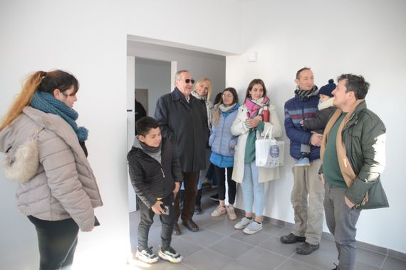 Reunión con adjudicatarios de las 24 viviendas del Barrio Arco Iris para coordinar la entrega