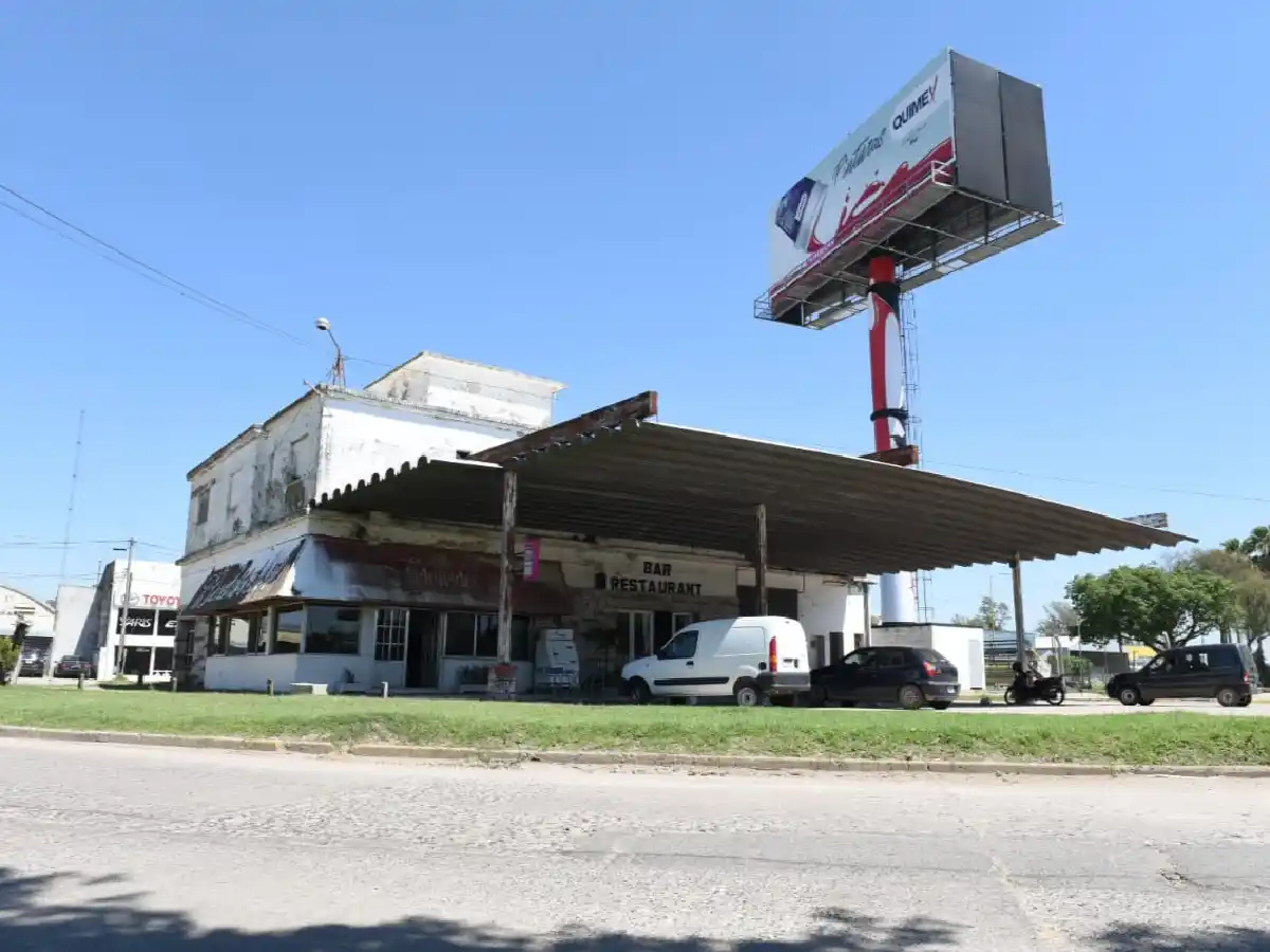 Cierra "El Rancho", un bar comedor con mucha historia en San Francisco 