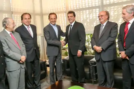 Elecciones 2015: Massa se reúne con empresarios y referentes políticos en Brasil