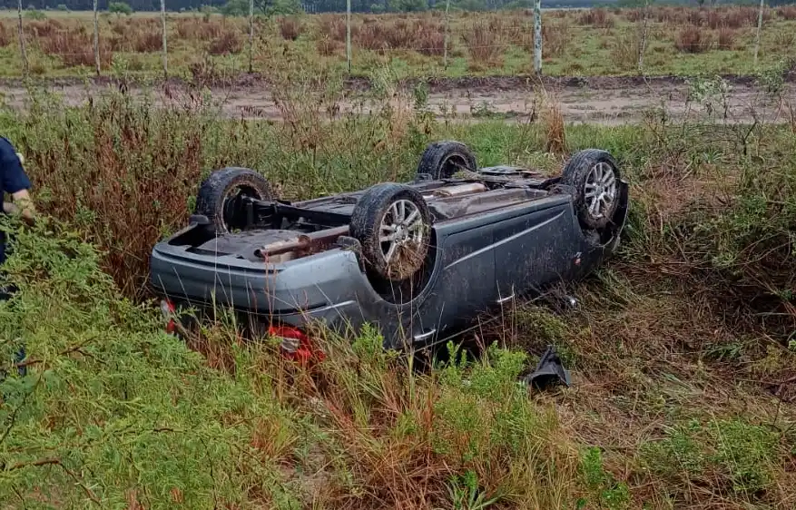 Volcó un automóvil a la altura de la ciudad de Chajarí