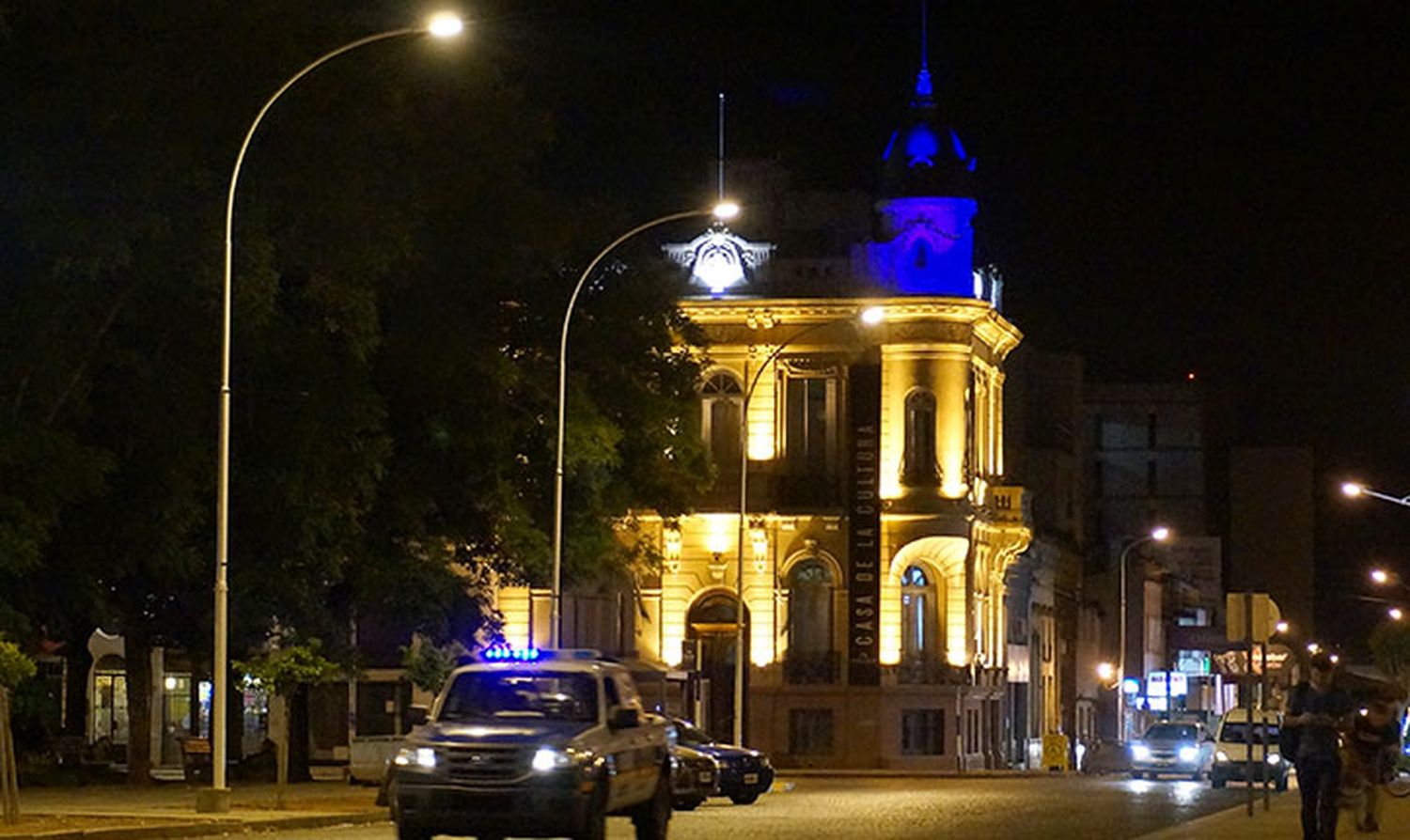 Se conocieron las cinco parejas que se casarán en la Casa de la Cultura