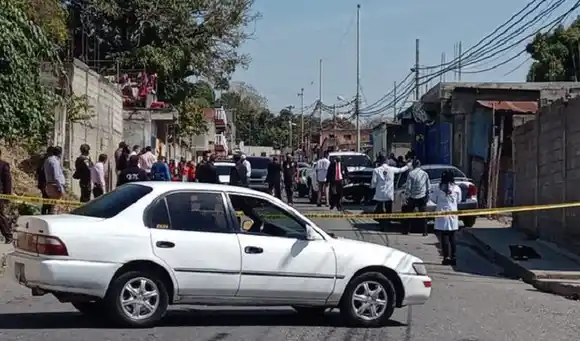 ¡NO CONTARON CON SU ASTUCIA! Comprador de Marketplace ultimó a dos antisociales que intentaron raptarlo