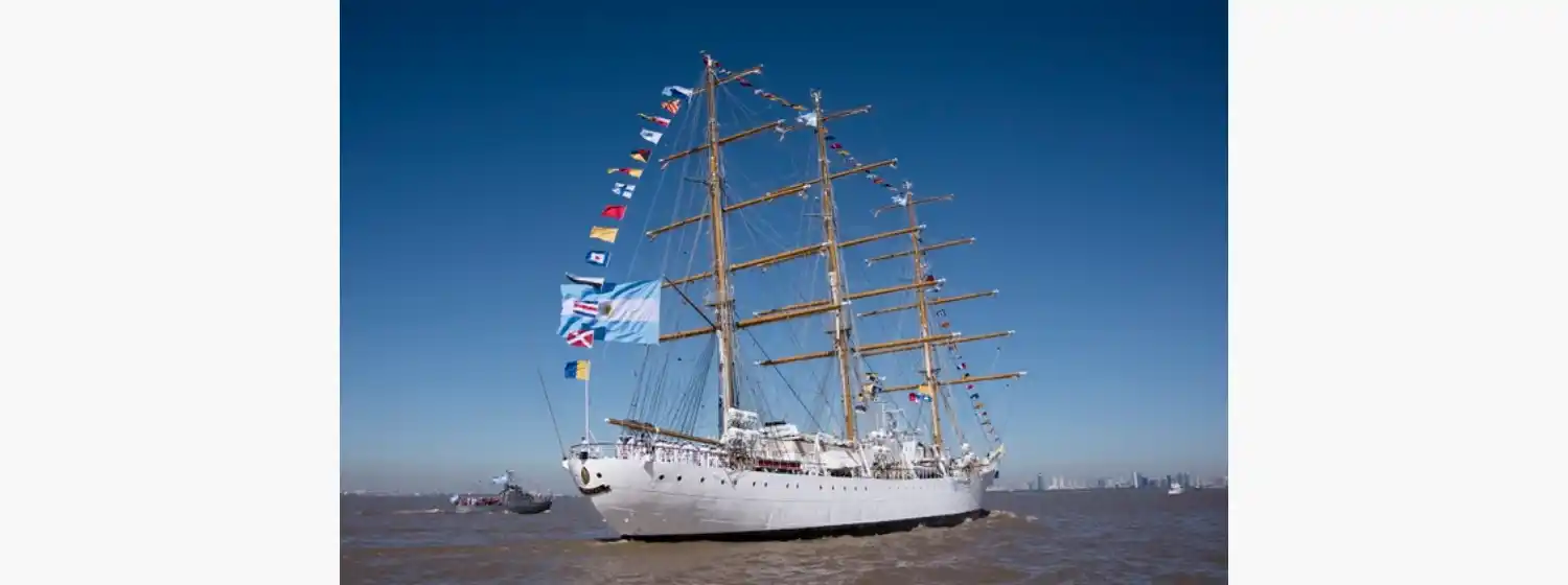La Fragata Libertad vuelve a Mar del Plata