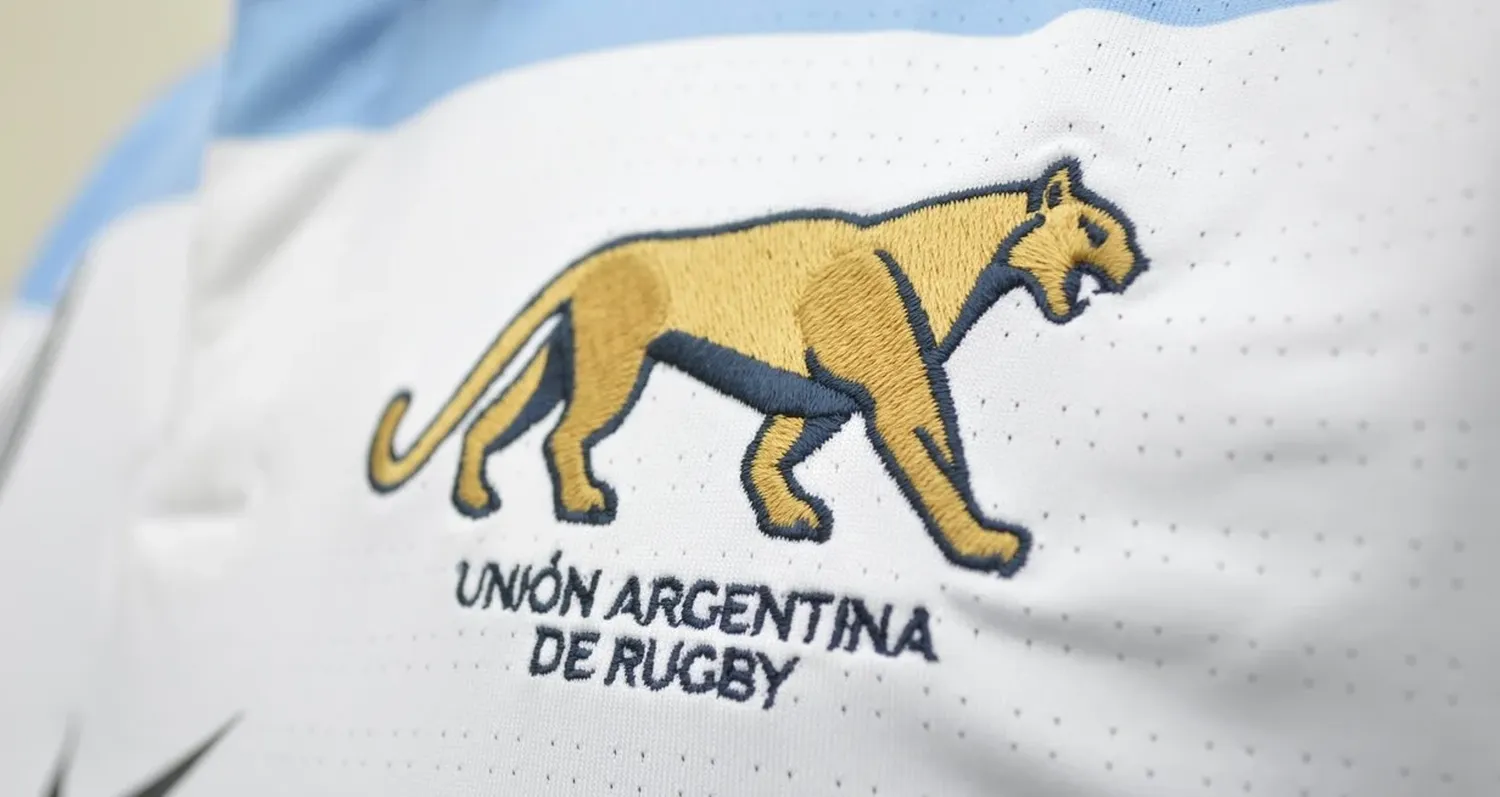 Los Pumas presentaron sus nuevas camisetas: una está inspirada en los Granaderos de San Martín