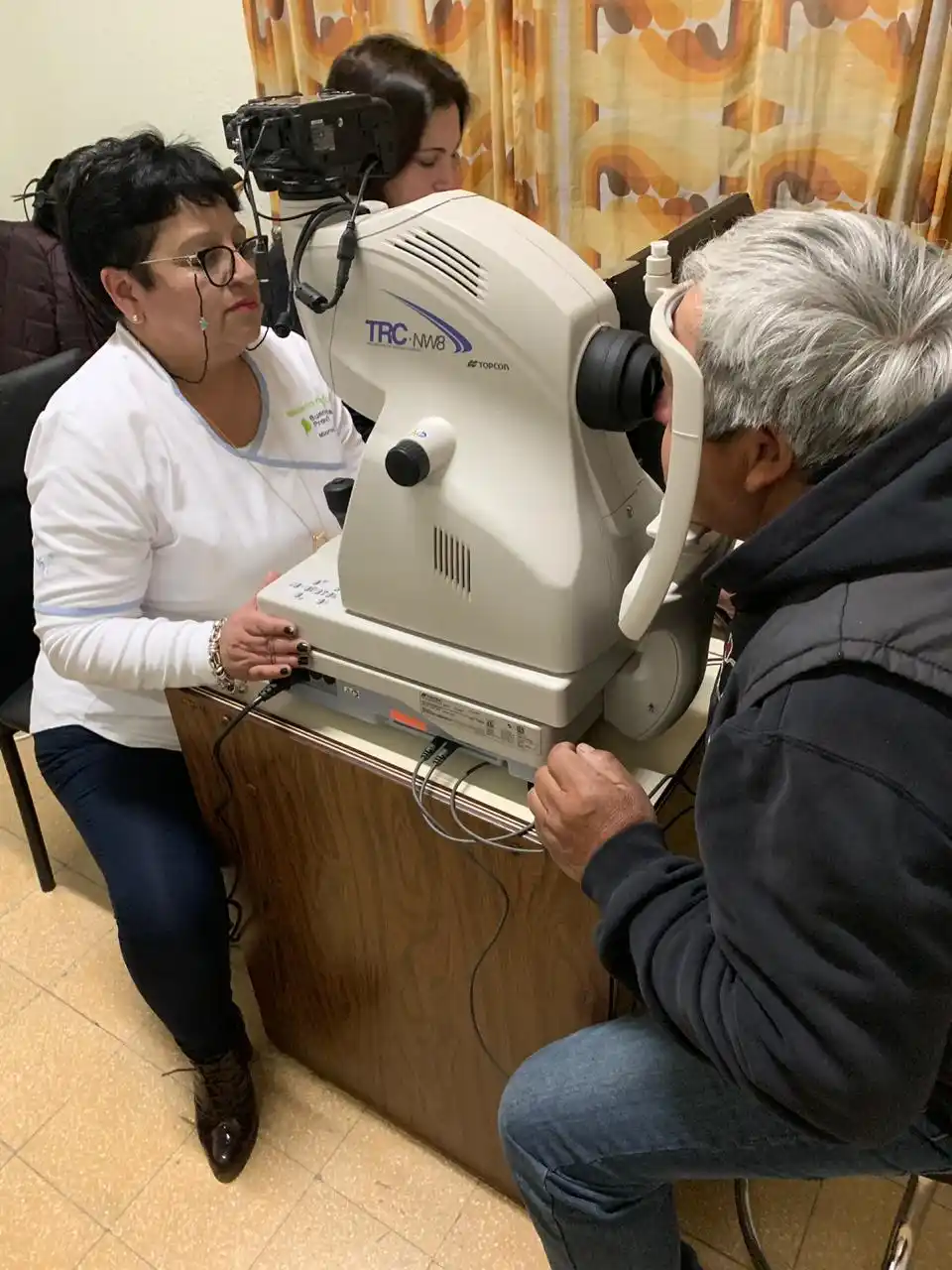 Más de 50 personas se acercaron para realizarse la retinografía