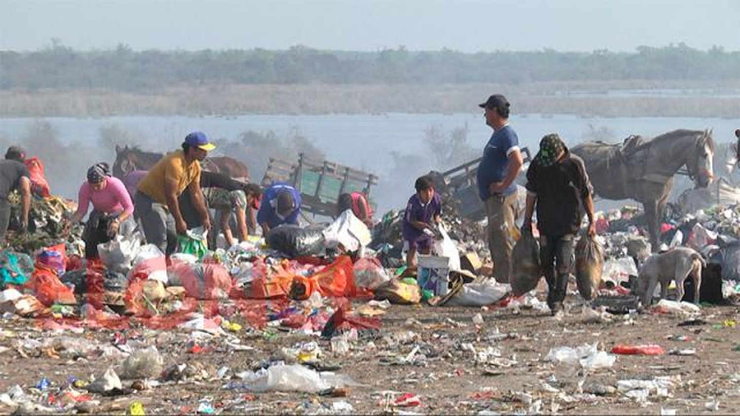 La pobreza subió y afecta al 35,4% de la población: hay 15,8 millones de pobres