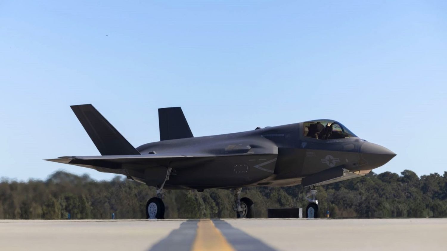 El Cuerpo de Marines de EE. UU. recibe el primer F-35B Lightning II Block 4