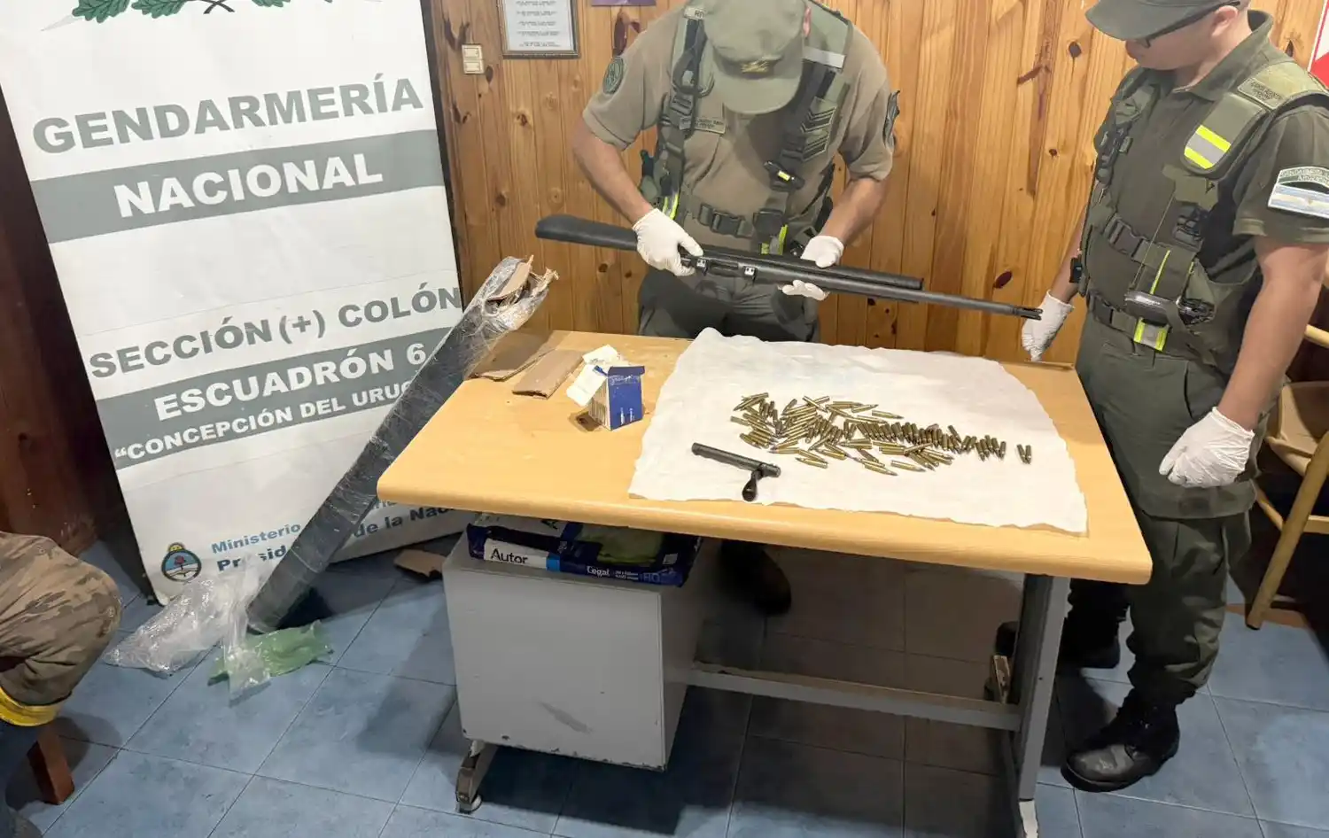 Hallaron un fusil y 100 cartuchos en una encomienda durante un control sobre la Ruta 14