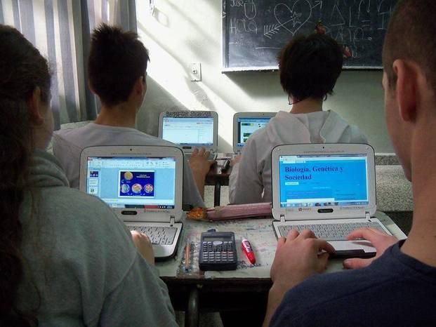 El 90% de los adolescentes usa el primer link que aparece en Google para hacer la tarea