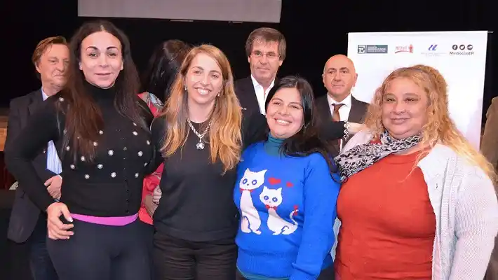 Emprendedores y cooperativas de trabajo accedieron a líneas de financiación