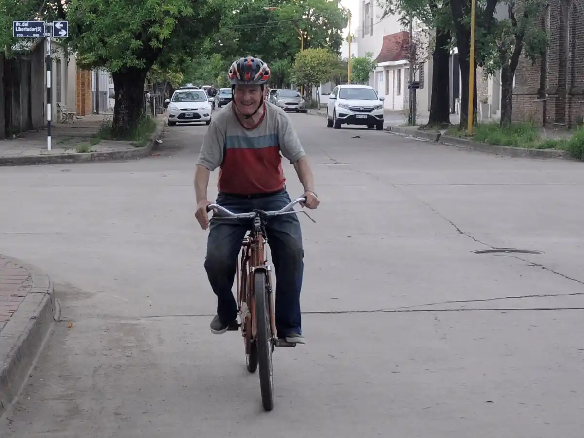 Tito Lamberti: 81 años en bicicleta 