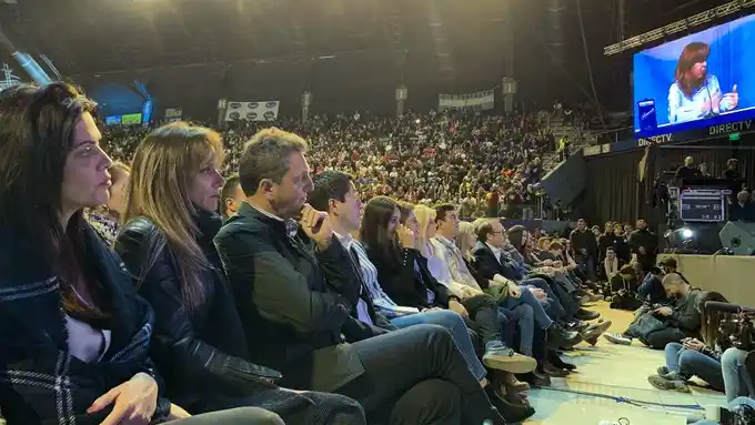 Massa tras el acto con Cristina: "Tenemos que fortalecer el reencuentro"