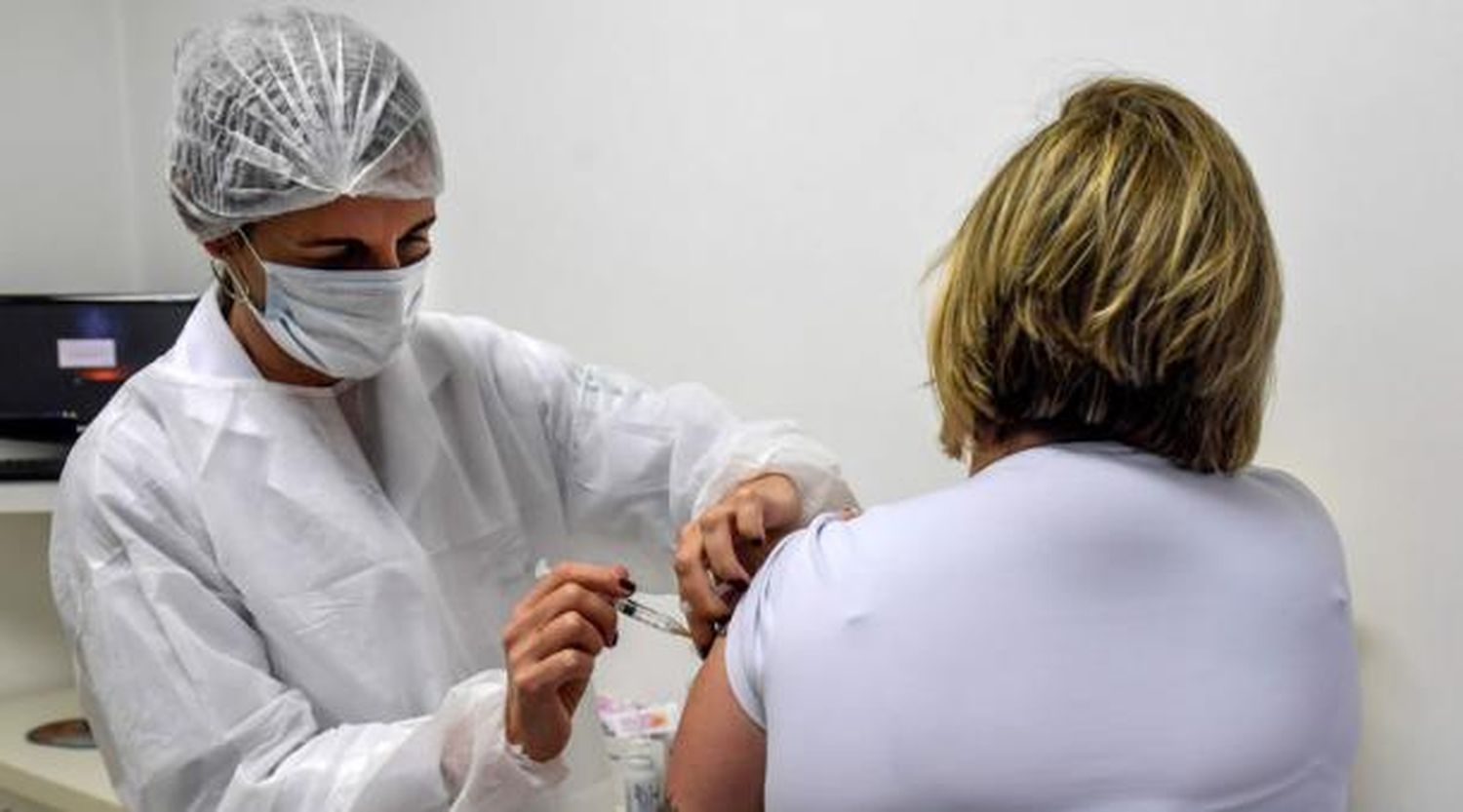 EN UNA SEMANA INICIA VACUNACIÓN: Reino Unido el primer país que aprueba la vacuna contra la COVID-19