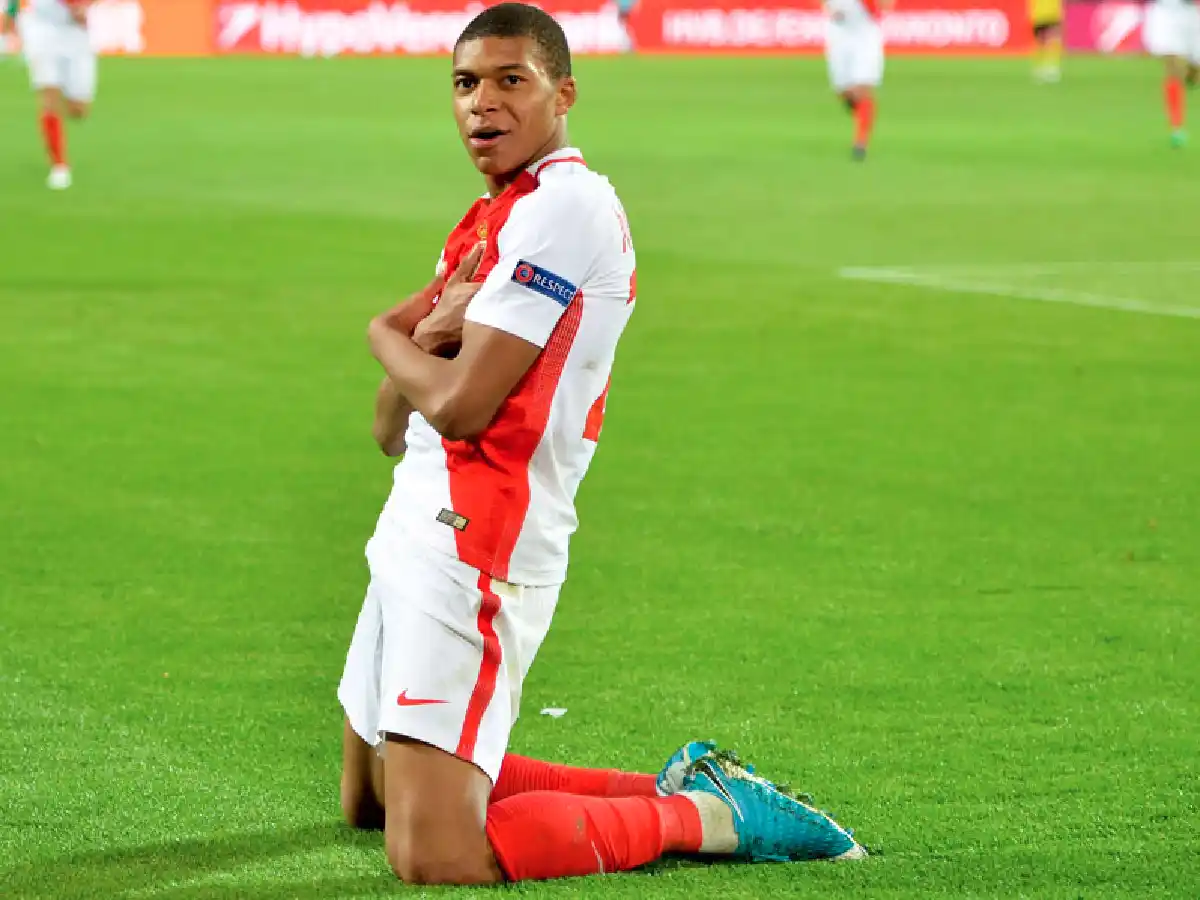 Las marcas se pelean por Mbappe