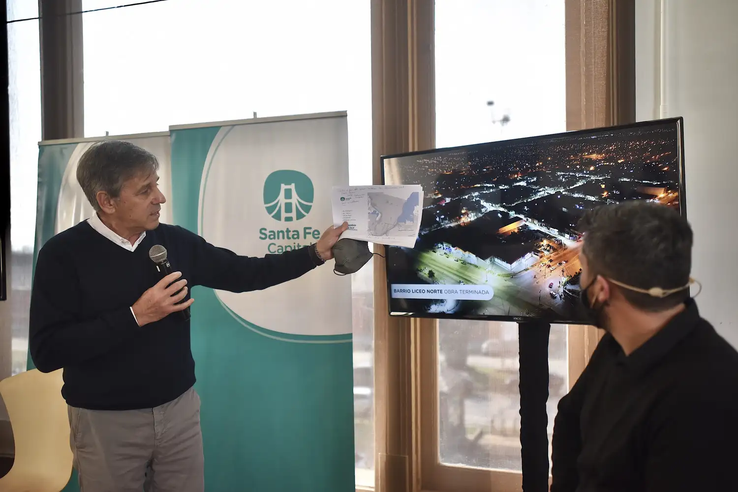 Jatón presentó el plan Santa Fe se Ilumina
