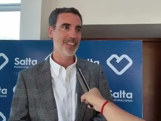 García Moritan durante una reciente presentación del libro en la ciudad de Salta. Foto: Gentileza