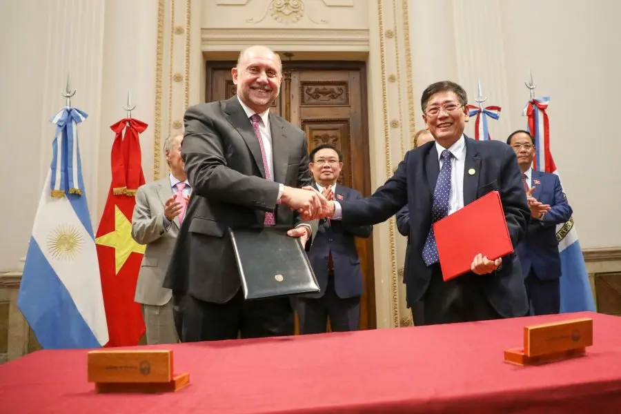 El gobernador Perotti recibió al Presidente de la Asamblea Nacional de Vietnam