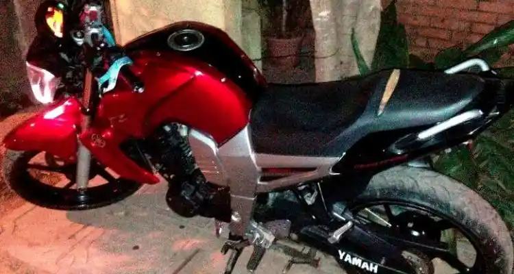 Tras persecución, Policía recuperó la moto robada que quisieron venderle a su propietario