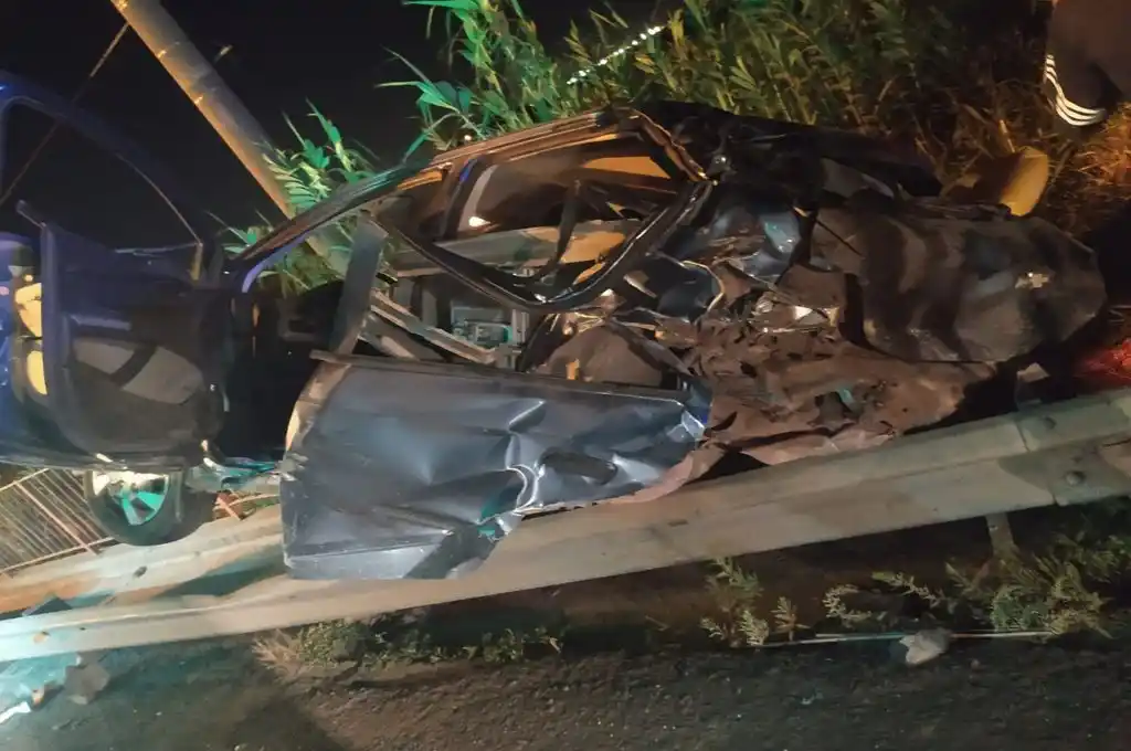 Video: choque, vuelco y fuga en la Ruta Nacional 168