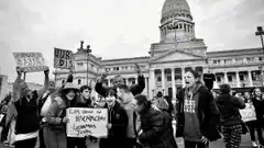 El Senado revoca el veto de Milei a la Ley de Emergencia en Discapacidad y avanza con reformas a los DNU