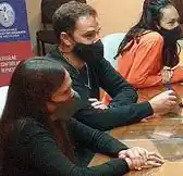 Podría presentarse un proyecto para que los comercios de barrio abran después de las 20